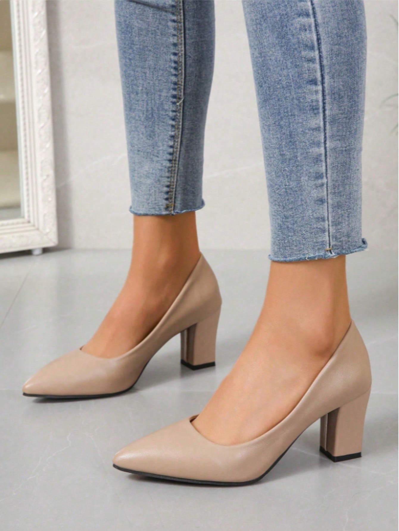 Court Heel Pointed - Eleganckie, seksowne damskie czółenka na szpilce