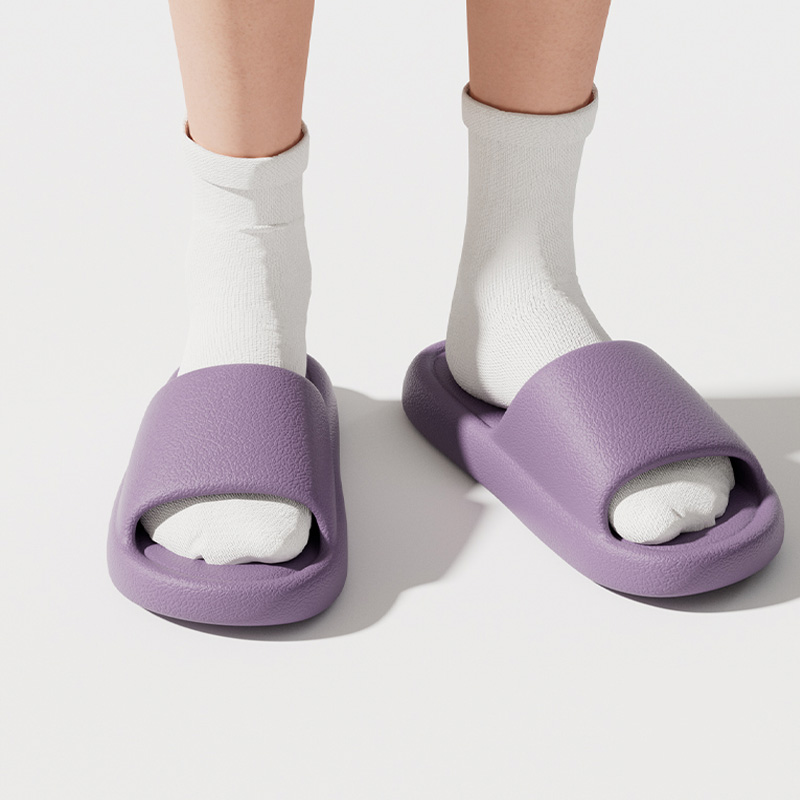 Miękkie kapcie domowe z podesz – Mule Slip On recenzja i cena